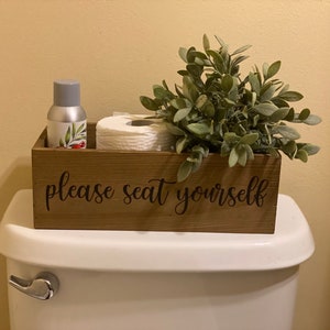 Por favor, siéntese. Portarrollos de papel higiénico. Caja de papel higiénico. Almacenamiento de papel higiénico. Caja de baño.