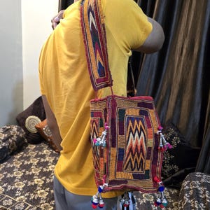 Banjara Tasche Lambani Gala Antike Tasche , Patchwork reale Spiegelarbeit Handtasche , Boho Karnataka Stickerei Banjara Stammes Antike Umhängetasche