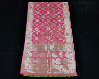 Banarasi Silk Dupatta, Silk Stole, Silk Shawl, Silk Dupatta, Kora Silk Dupatta, Stole, golden accents, Traditonal ethnic wedding dupatta