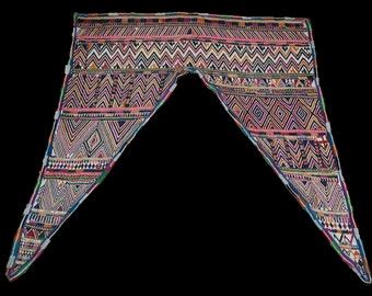 Grande Tapisserie Bohème 74x74 – Broderie Ethnique Fait Main – Éléphant
