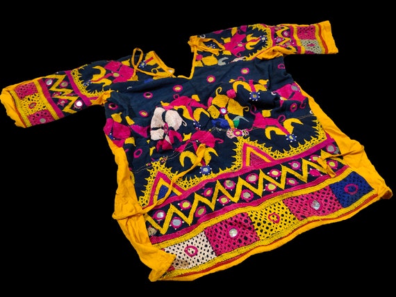 Banjara Choli , Vintage Banjara Kutch Rabari Ethnic Embroidery top, kuchi boho embroidery banjara tribal Belly Dance ethnic Rabari choli top
