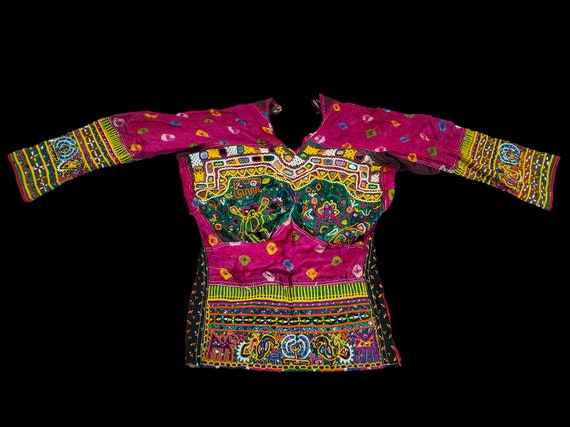 Banjara Choli , Vintage Banjara Kutch Rabari Ethnic Embroidery top, kuchi boho embroidery banjara tribal Belly Dance ethnic Rabari choli top