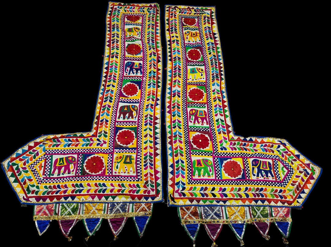 Art mural indien vintage brodé à la main, textile gujrati