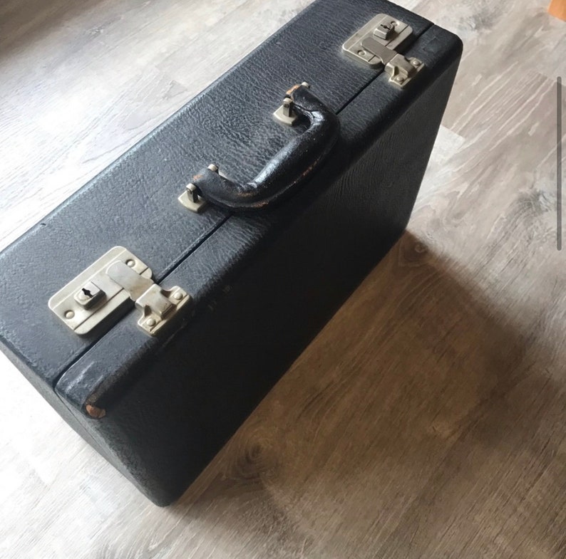 1920/'s Travel suitcase
