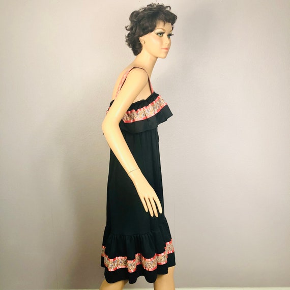 Vintage 70s Boho Ribbon Trim Ruffled Dress - image 4