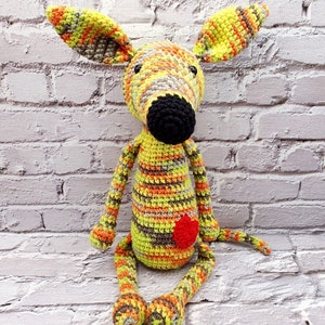 Handgefertigter Windhund | Galgo | italienischer Windhund | Whippet | Hundeplüsch | häkeln | Amigurumi | Marionette | Skinnydog