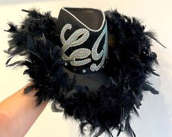 Black Cowboy Hat With Rhinestone Band, Feather Boa  display picture 1