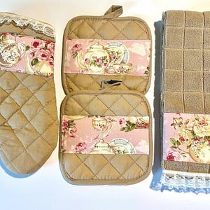 Shabby Chic Tea Set: Oven Mitt, Pot Holder, Kitchen Towel with Roses