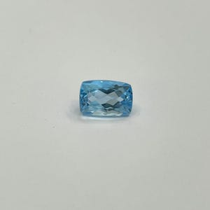 Swiss Blue Topaz Gemstone: 3.10 Carat Cushion Cut