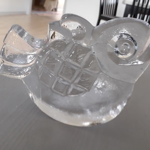 Heavy crystal glass rocking fish. Lars Hellsten for Skruf. Swedish modernism 1970s.