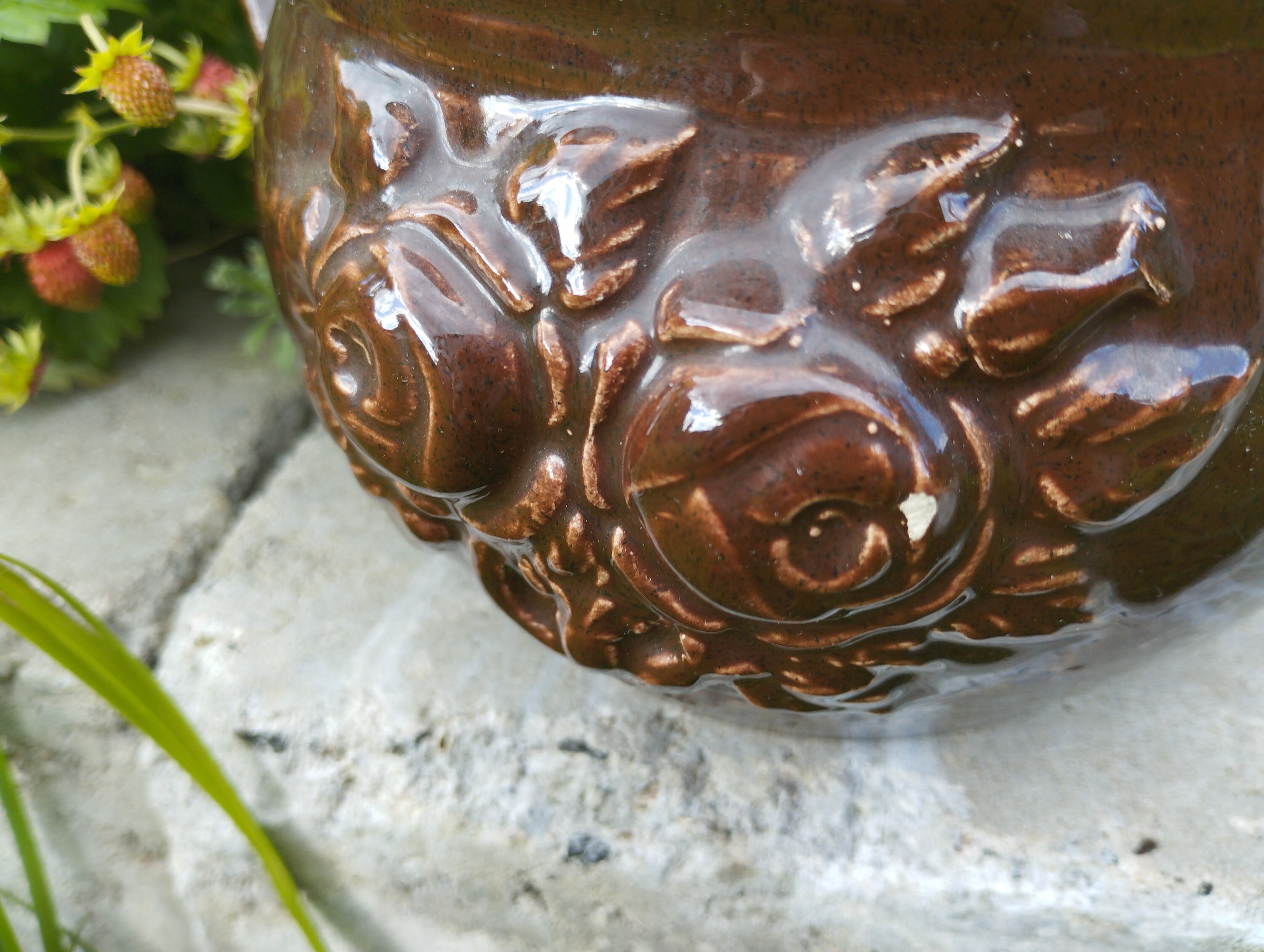 Guldkroken Hjo の茶色のセラミック植木鉢。1960 年代のスウェーデン製