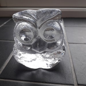 Swedish SKRUF glass small rocking owl figurine. Vintage 1980s.
