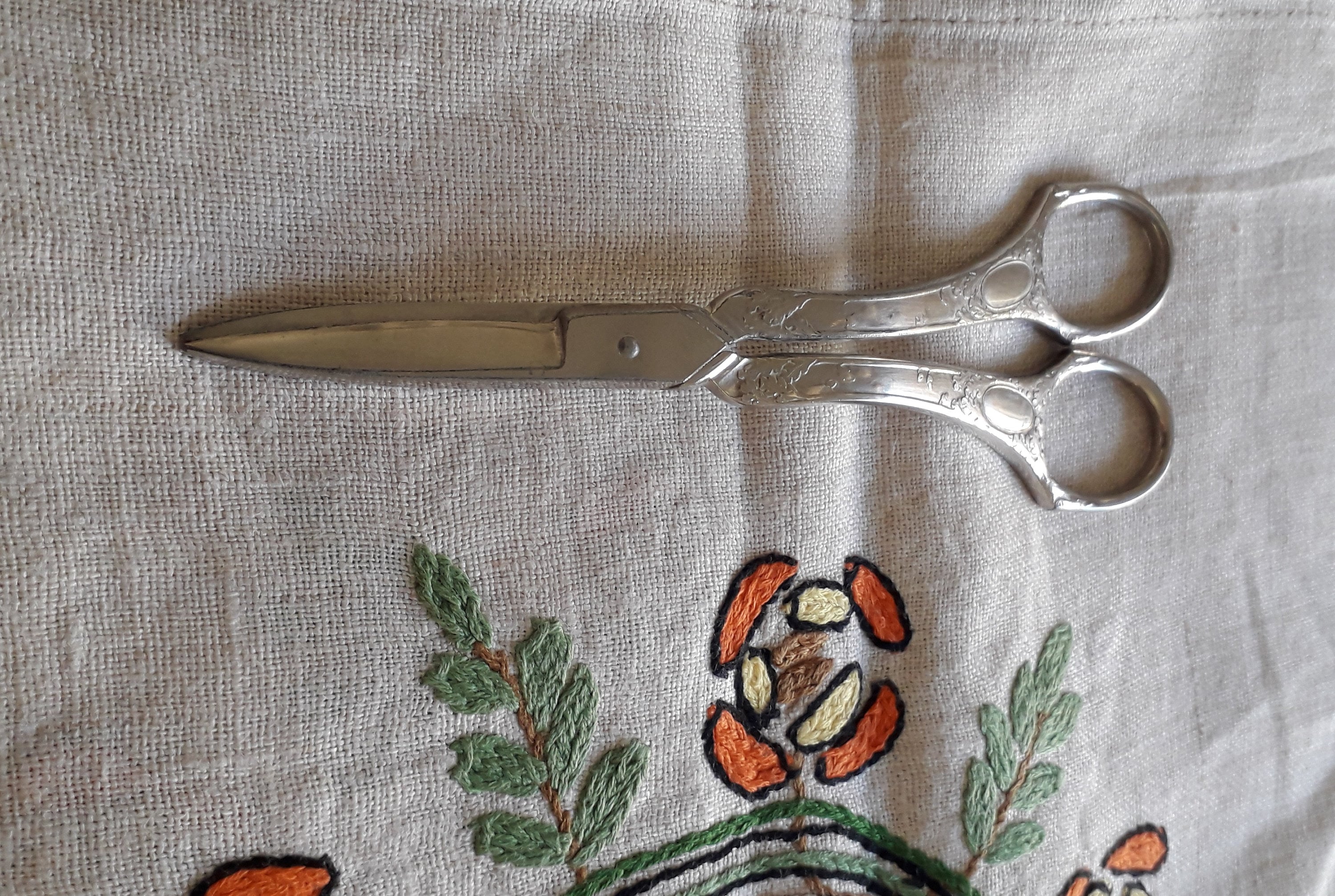 Gingher 220530 - 8 inch Left Hand Knife Edge Dressmakers Shears —