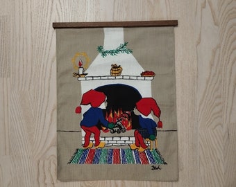 Printed on linen Christmas wall decor. Swedish vintage 1970s.