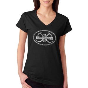 Heroes Del Silencio Bunbury Distressed Logo B Women&#39;s V-Neck T-Shirt