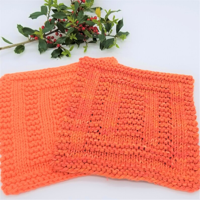 Samples of Spainhour Thanksgiving dishcloth knitting pattern knit with orange yarn