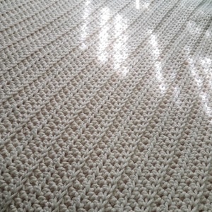 CROCHET PATTERN: White Water Crochet Blanket, Chunky Crochet Oversized Throw image 5