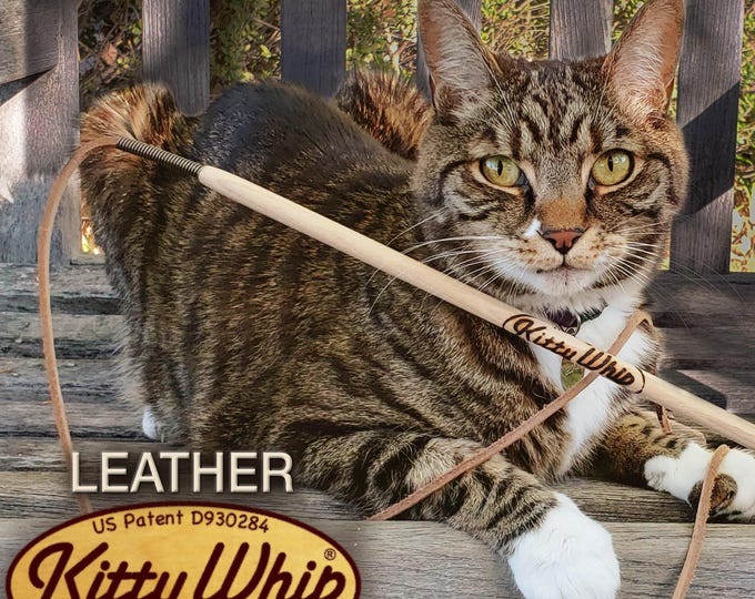 Juguete varita de cuero para gatos KittyWhip: Hecho a mano en EE. UU., cuero natural.