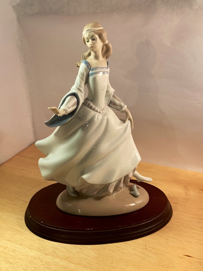 lladro cinderella 4828