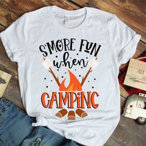É mais divertido acampar arquivo de corte SVG, arquivos DXF eps e png para Cameo ou Cricut, SVG de verão, downloads digitais, camping svg, camping png