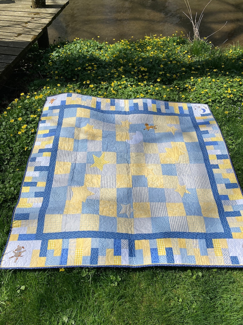 Sweet Baby Quilt, Nursery Rhyme Quilt. Hey Diddle Diddle, Mother Goose
