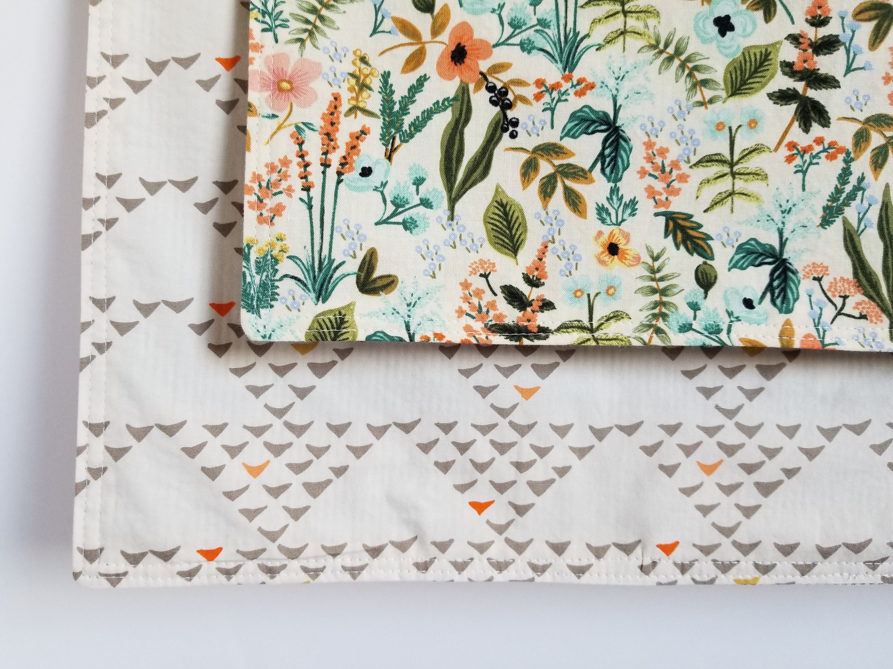 Tea Towel Gift Set - 2 Spring Floral Geometric Kitchen Towels ...