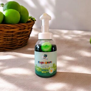 オーガニック＆ヴィーガン、カラフルな泡ハンドソープ。子供用。グリーンの泡。ライムの香り。