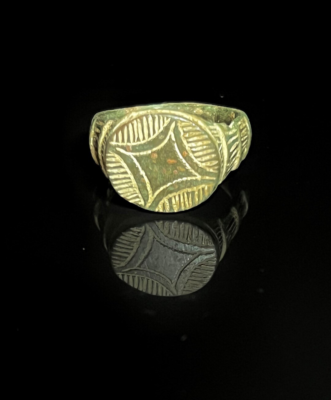 Large Bronze Ring With the Star of Bethlehem - Etsy