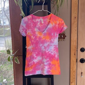 Sundial Tie Dye Women&#39;s V-Neck T-Shirt