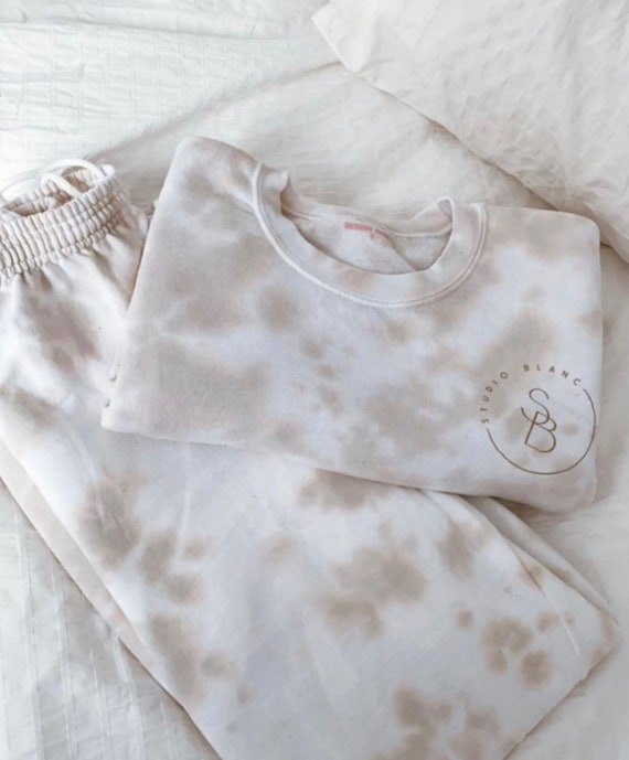 Nude tie dye sweatshirt sale