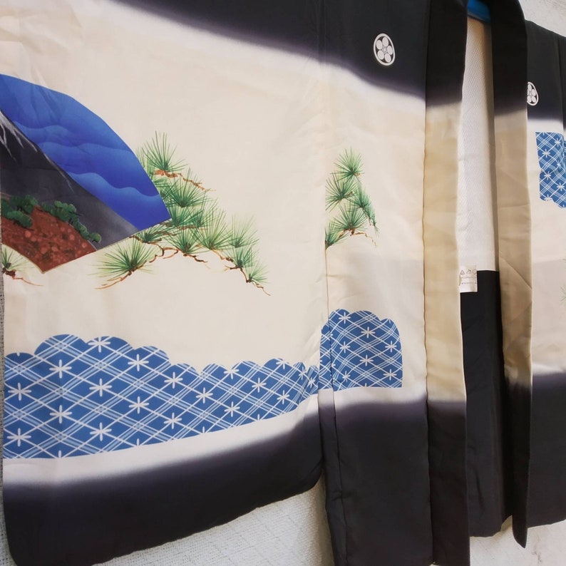 vintage kimono Japanese eagle and beautiful scenerysilk fabric short kimono