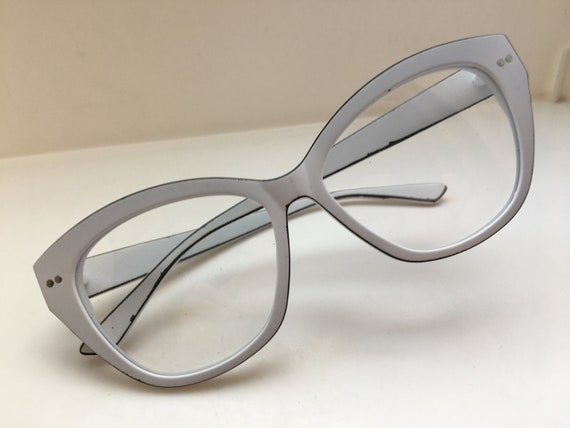 betsey Johnson cateye frame