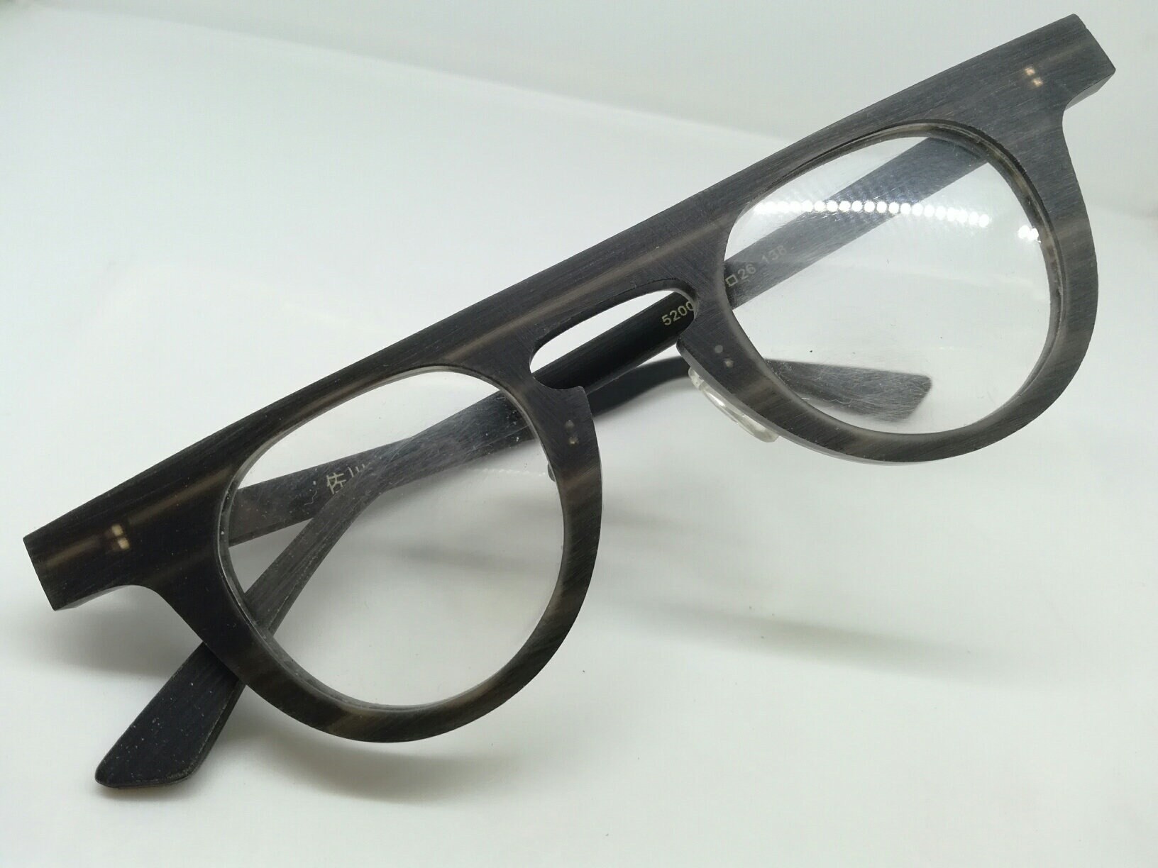 horn eyeglasses