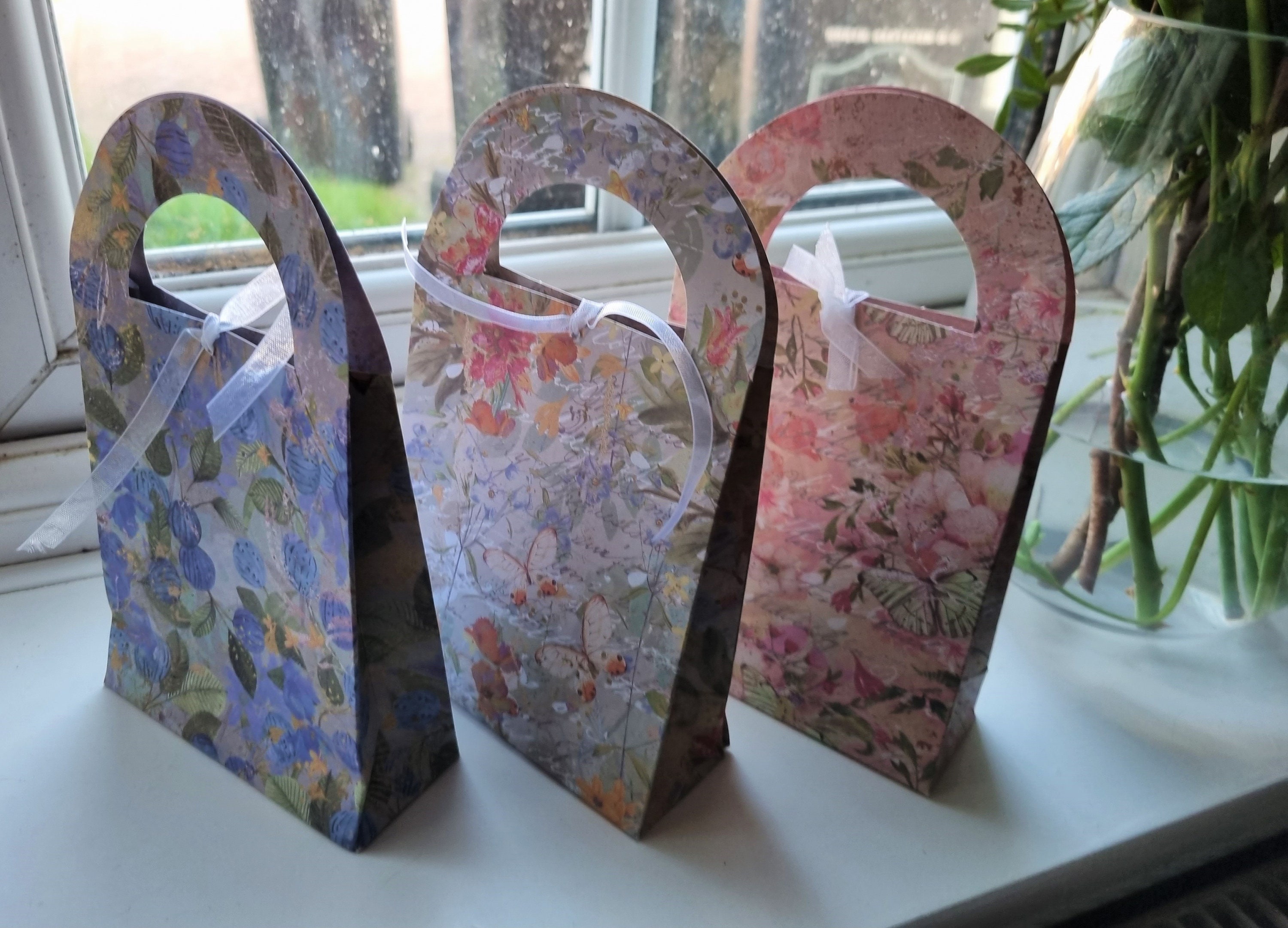 Printed Handmade Paper Carry Bag, Floral Premium Craft Paper