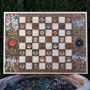 Wood Chessboard - Space Ships Movie Theme - Geek Anniversary Gift - Board Game Enthusiast - Handcrafted Chess - Personalized Movie LoverGift