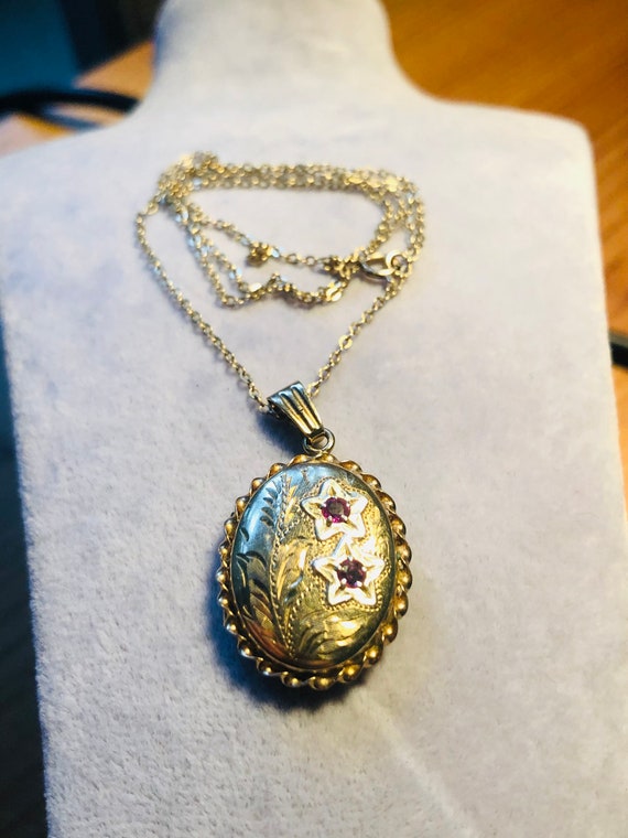 Vintage 9 ct Yellow Gold Necklace / 9CT Locket Pen