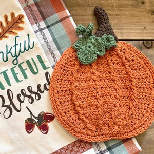 Rustic crochet pumpkin potholder- Fall Kitchen decor- Handmade Autumn Hot Pad- Thanksgiving gift- Farmhouse style