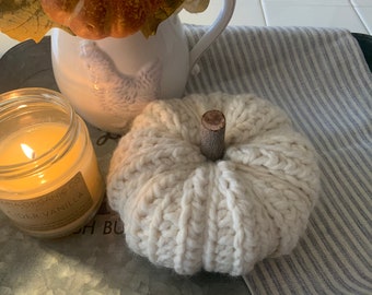 Farmhouse Crochet Pumpkins – Rustic Fall Decor, Cottagecore Centerpiece, Handmade Gift