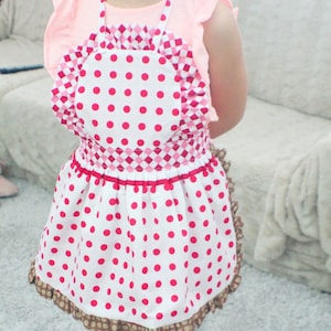 Reversible apron sewing pattern, kids apron pattern, reversible apron pattern, childrens aprons, girls apron pattern, frilly apron