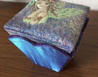 Trinket box for children. Embroidered fairy box.