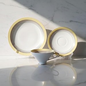 Exclusivo trío de porcelana Lichte VEB / Juego de té alemán de mediados de siglo / Taza, plato y platillo de café de la RDA de los años 50 / Regalo de cerámica de Turingia