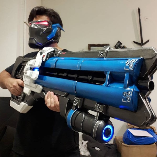 Soldier76 Eva Mask and Gun