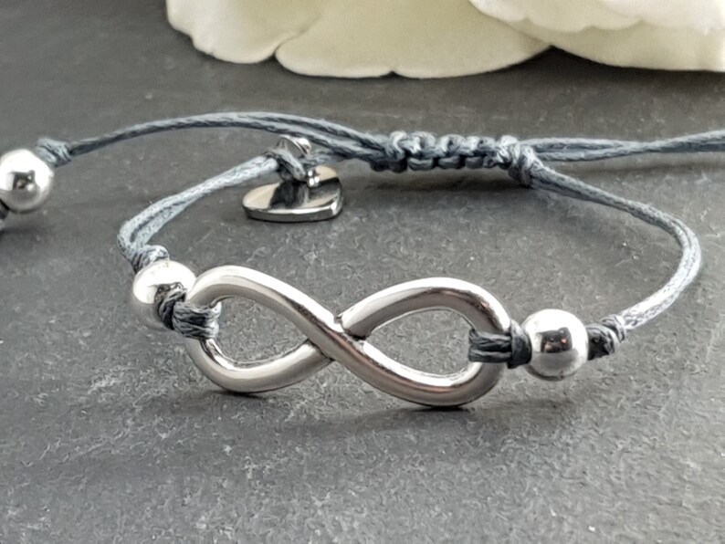 gift love Makramee bracelet Infinity bracelet hematite bracelet grey macramo earm band infinite bracelet macramee infinity bracelet