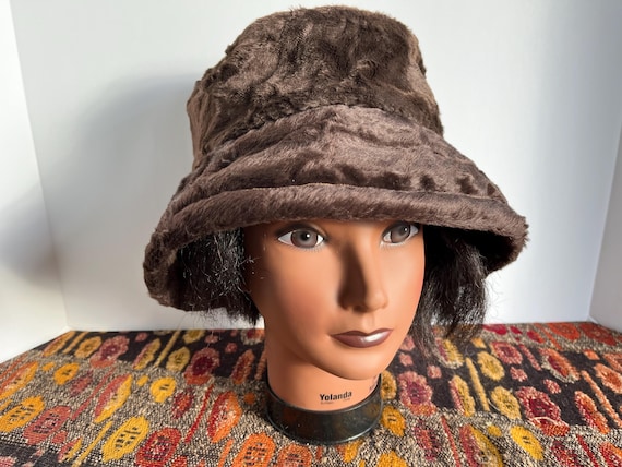 Daniele Meucci Bucket Hat 100% Rayon Made in Italy Faux Fur  display picture 2