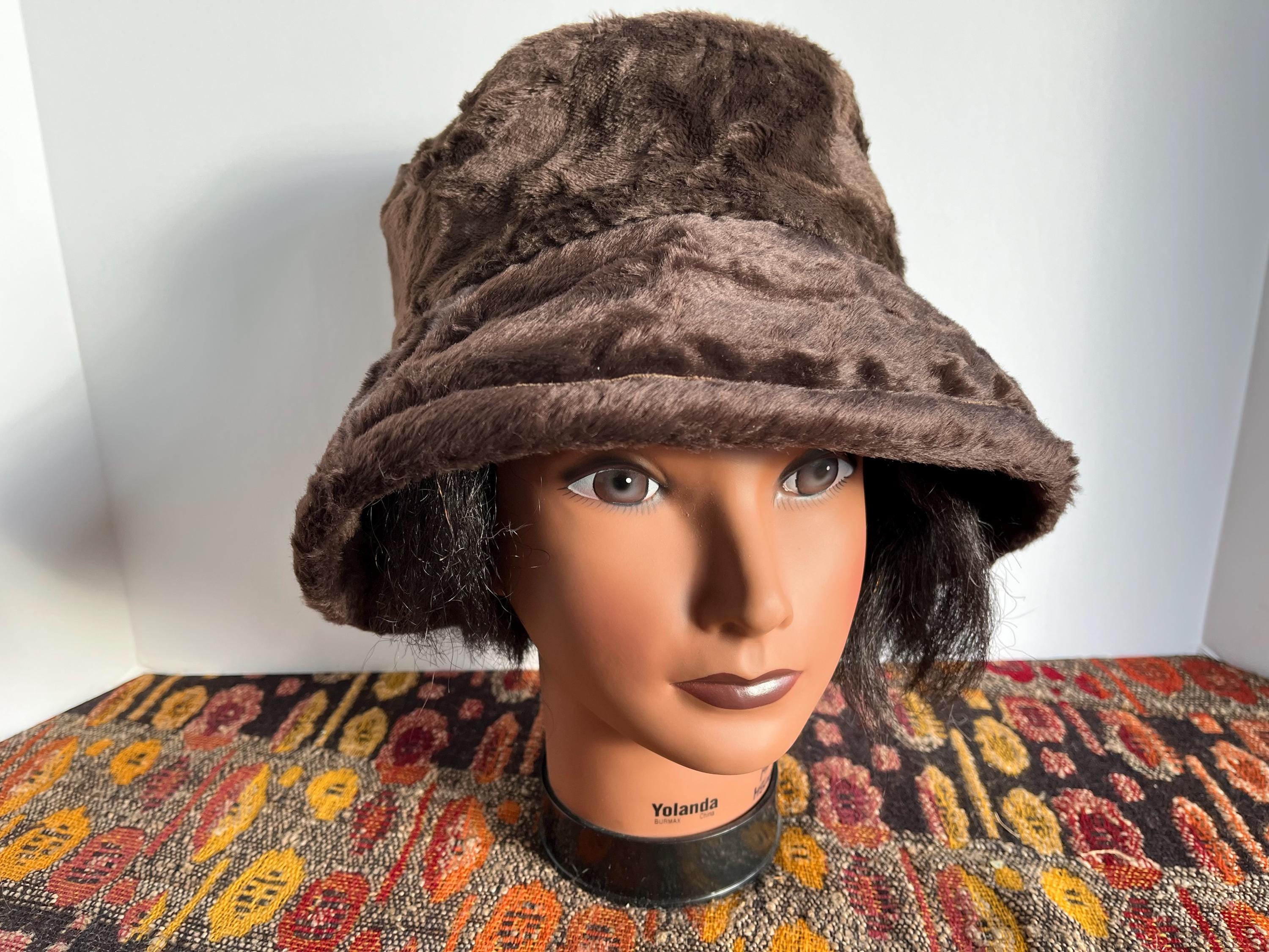 6 DANIELE MEUCCI ダニエルメウッチ ファーポンチョ イタリア製 6 DANIELE MEUCCI ダニエルメウッチ ファーポンチョ イタリア製