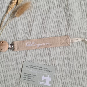 Personalized pacifier clip with baby&#39;s first name