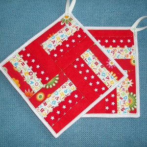 Patchwork potholder pair