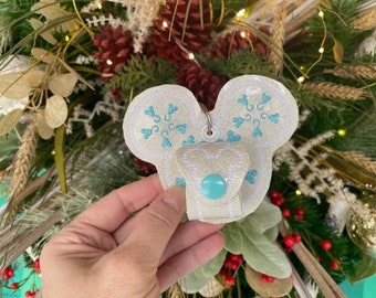 Snowflake Mickey Mouse ear holder, Snowflake Mickey mouse ear holder. Snowflake Mickey shaped  inspired ear carrier, ear buddy