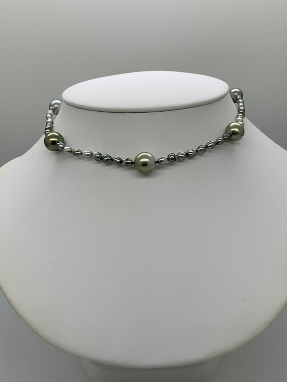 Tahitian Pearl Station Necklace - Etsy