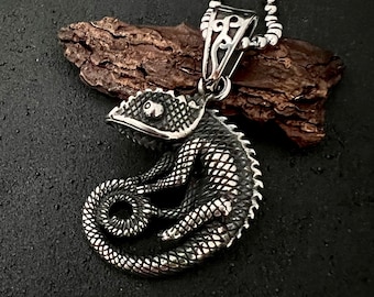 COOLSTEELANDBEYOND Uoo Acciaio Inossidabile Proiettile Ciondolo, Collana con Pendente, Palla